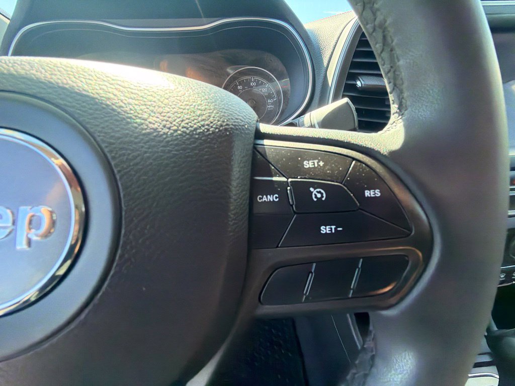 Used 2022 Jeep Cherokee Trailhawk AWD/4WD image 21