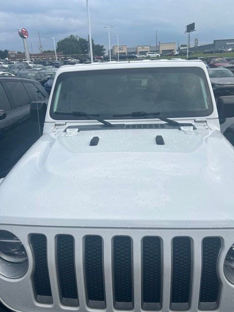 Used 2018 Jeep Wrangler Unlimited Sahara AWD/4WD image 5