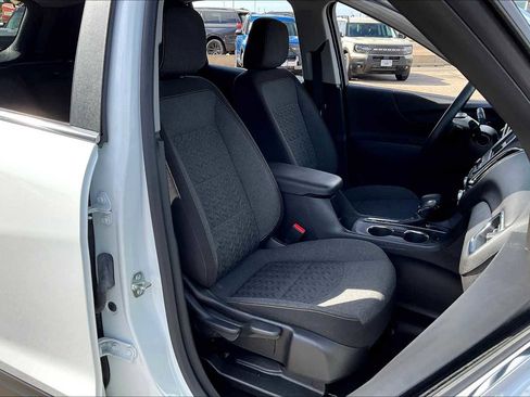 Used 2024 Chevrolet Equinox LT image 8