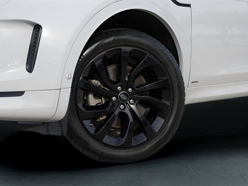 Used 2021 Land Rover Discovery Sport SE R-Dynamic image 4