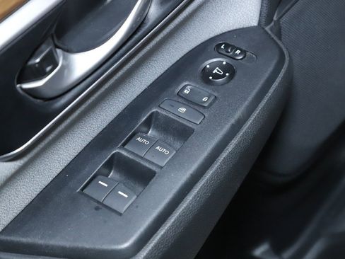 Used 2017 Honda CR-V EX image 16