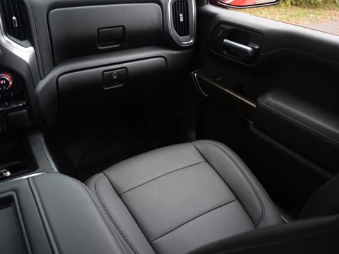 Used 2020 Chevrolet Silverado 1500 LT Trail Boss image 13