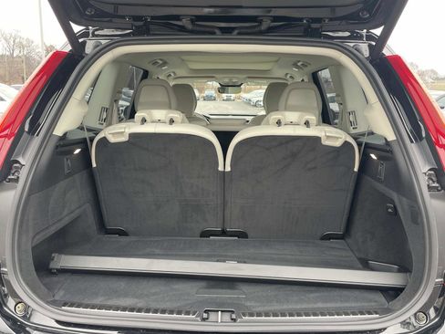 Used 2024 Volvo XC90 B6 Plus image 10
