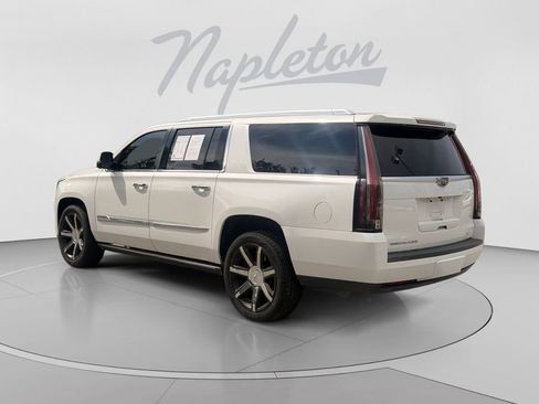 Used 2015 Cadillac Escalade ESV Platinum AWD/4WD image 3