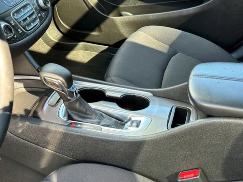 Used 2023 Chevrolet Malibu LT image 18