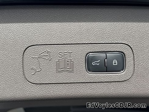 Used 2023 Lincoln Aviator Reserve w/ Equipment Group 201A image 24