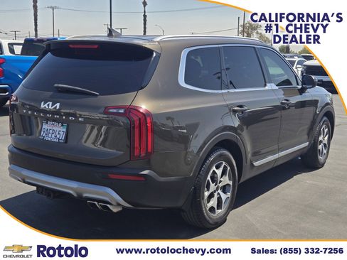 Used 2022 Kia Telluride EX w/ Towing Package FWD image 7