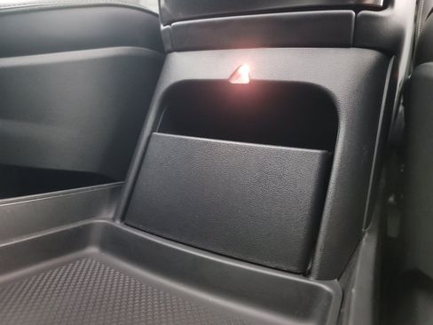 Used 2025 Rivian R1S Adventure AWD/4WD image 33