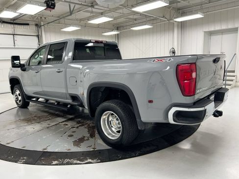 Used 2024 Chevrolet Silverado 3500 LT w/ All Star Edition AWD/4WD image 4