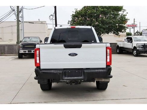 Used 2025 Ford F250 XL w/ XL Off-Road Package AWD/4WD image 3