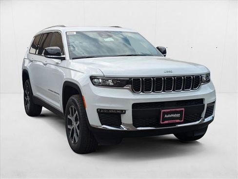 New 2025 Jeep Grand Cherokee L Limited image 7