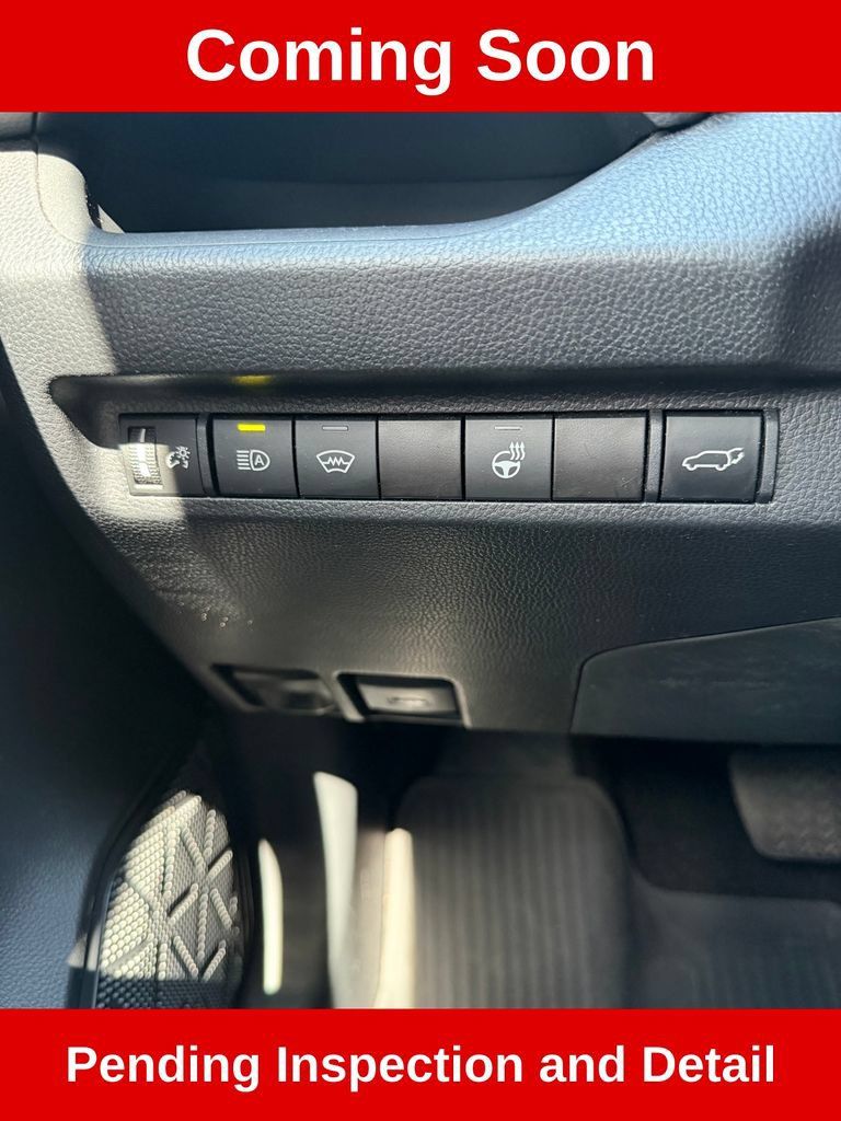 Used 2024 Toyota RAV4 XLE w/ Convenience Package AWD/4WD image 19