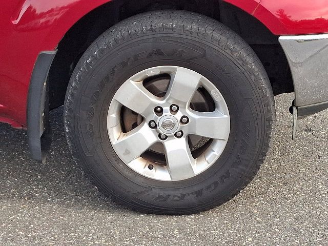 Used 2010 Nissan Frontier SE AWD/4WD image 26
