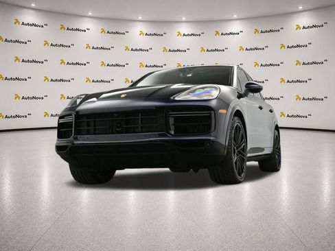 Used 2021 Porsche Cayenne Turbo w/ Premium Package Plus AWD/4WD image 59