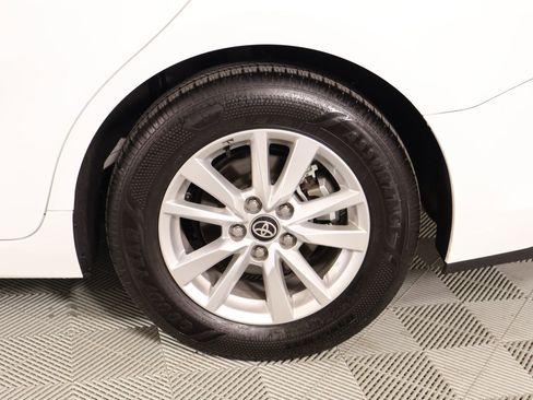 Used 2025 Toyota Camry LE w/ Convenience Package FWD image 17