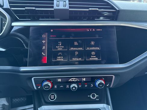 Used 2022 Audi Q3 2.0T Premium w/ Convenience Package image 40