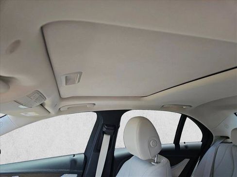 Used 2021 Mercedes-Benz E 350 Sedan image 17