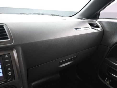 Used 2013 Dodge Challenger SXT RWD image 27