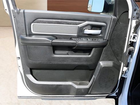 Used 2022 RAM 2500 Big Horn w/ Night Edition image 12