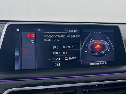 Used 2019 BMW ALPINA B7 xDrive w/ Luxury Rear Seating Package image 17