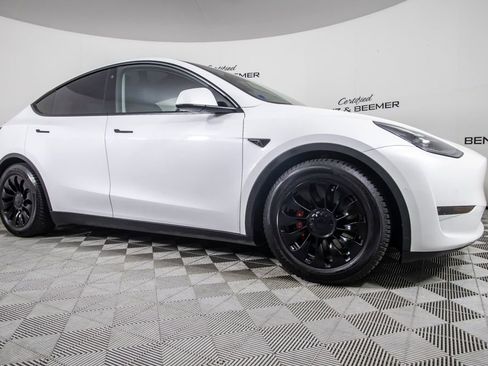 Used 2021 Tesla Model Y Performance image 3