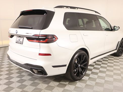 Used 2023 BMW X7 xDrive40i w/ Executive Package image 24