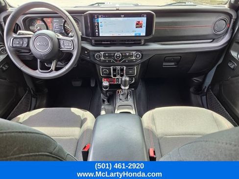 Used 2024 Jeep Wrangler Unlimited Rubicon AWD/4WD image 14