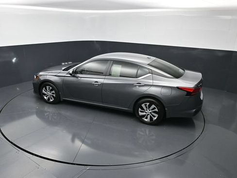 Used 2025 Nissan Altima 2.5 S FWD image 21