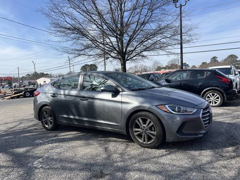 Used 2018 Hyundai Elantra SEL image 4
