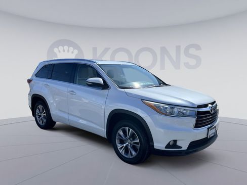 Used 2015 Toyota Highlander XLE image 10