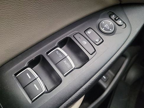 Used 2018 Honda Accord LX image 27