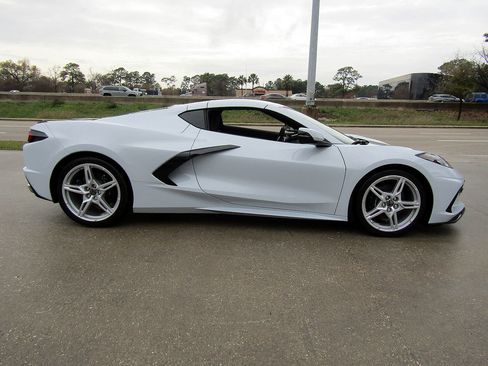 Used 2024 Chevrolet Corvette Stingray Coupe image 4