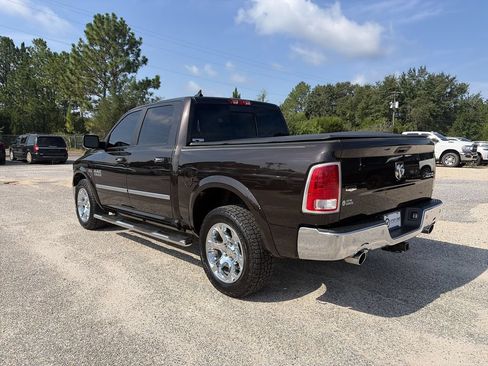 Used 2017 RAM 1500 Laramie w/ Convenience Group AWD/4WD image 4