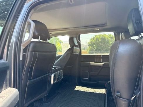 Used 2019 Ford F150 Lariat w/ Equipment Group 502A Luxury AWD/4WD image 24