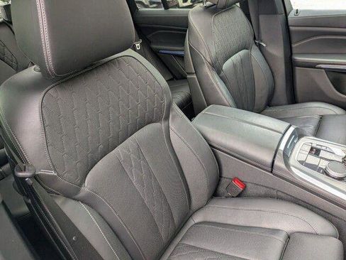 Used 2021 BMW X5 M50i AWD/4WD image 32