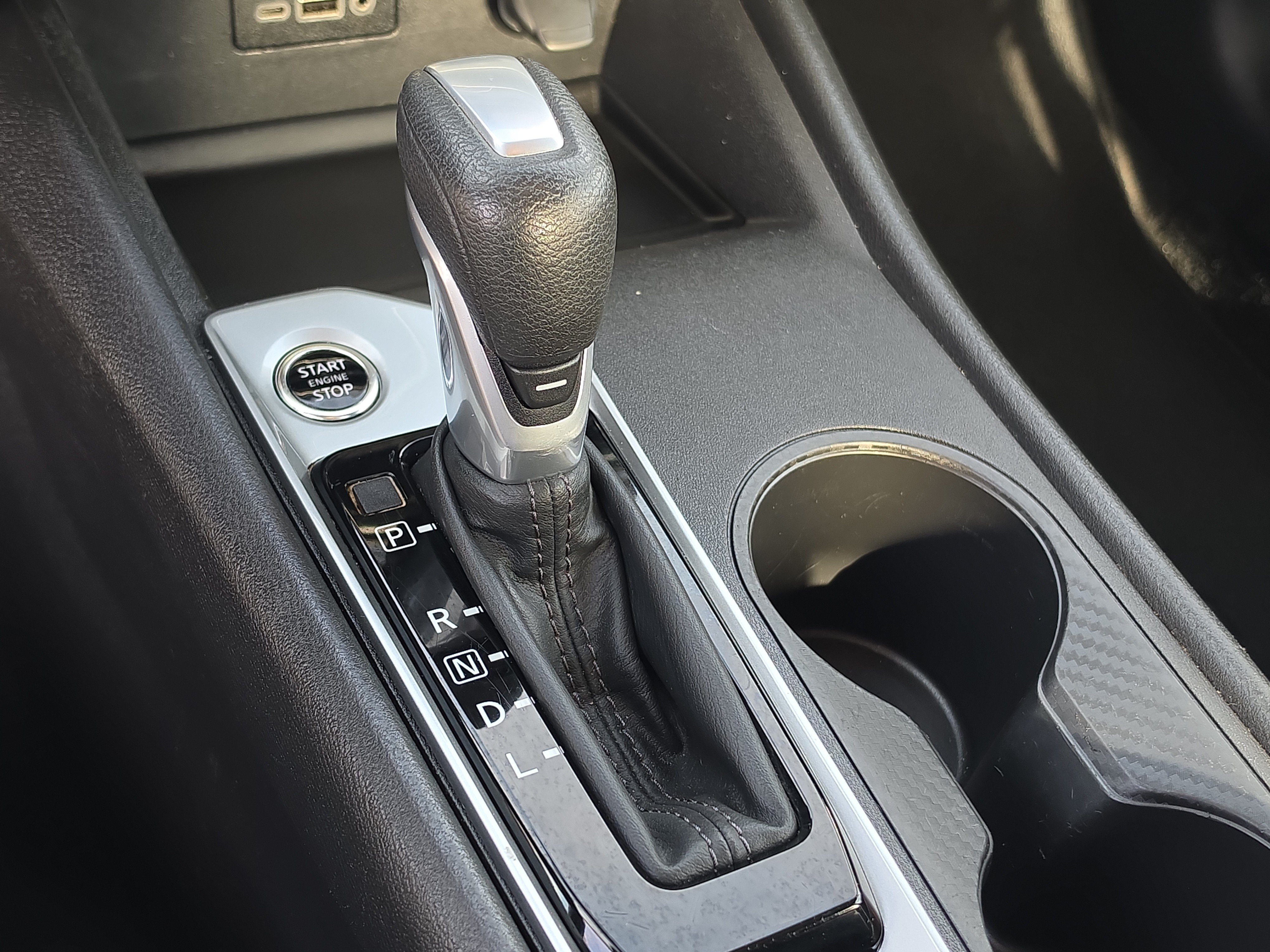 Used 2025 Nissan Altima 2.5 SV FWD image 25