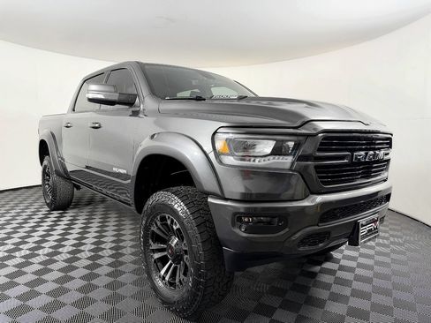 Used 2019 RAM 1500 Laramie w/ Sport Appearance Package AWD/4WD image 6
