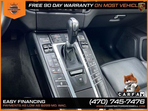 Used 2017 Porsche Macan image 30