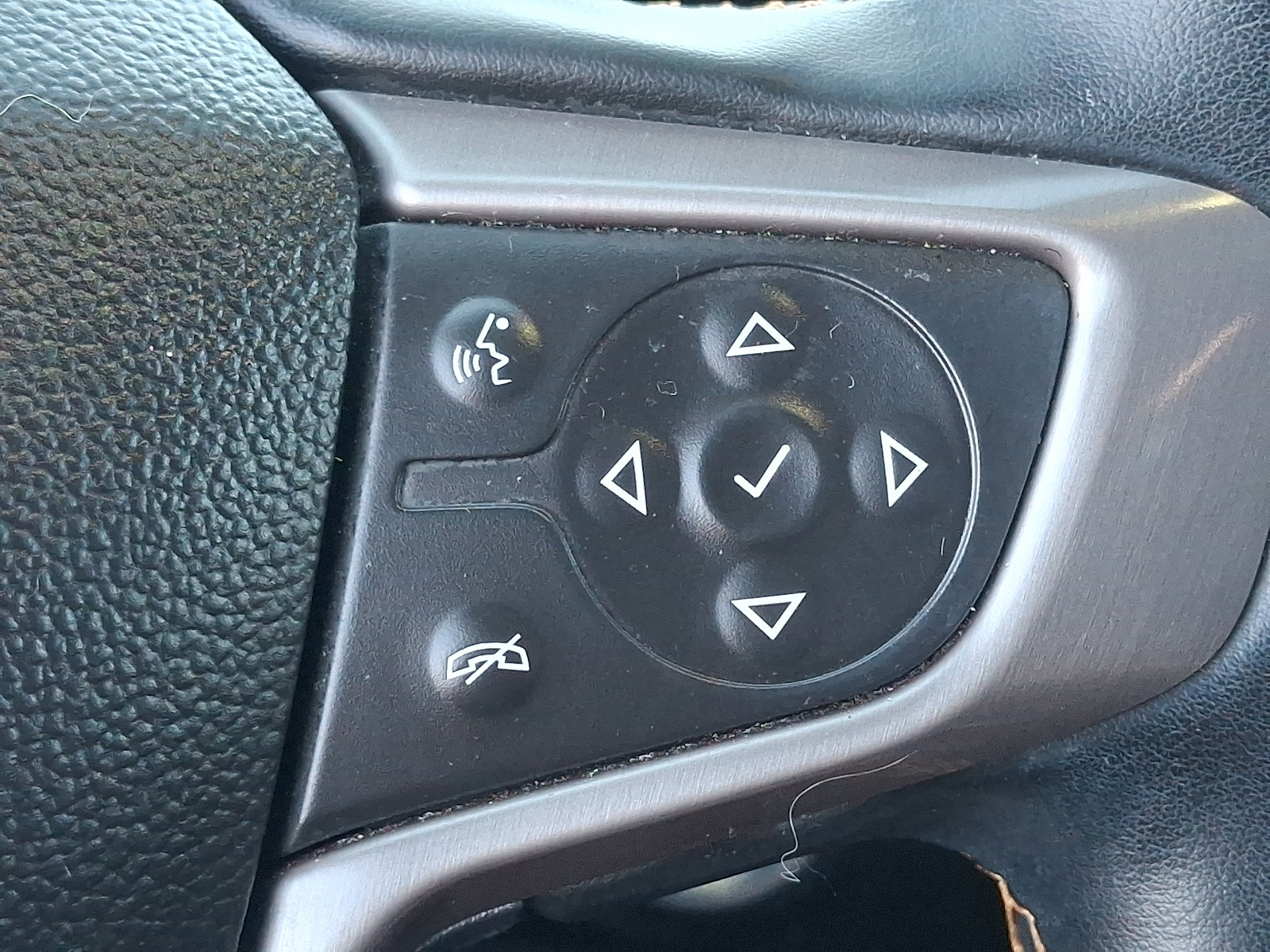 Used 2024 GMC Terrain AT4 w/ Tech Package AWD/4WD image 21