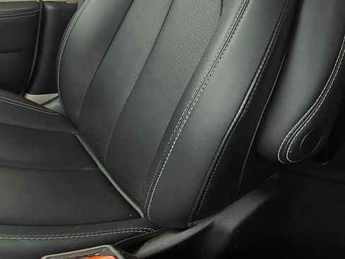 Used 2024 Chrysler Pacifica Touring-L FWD image 15