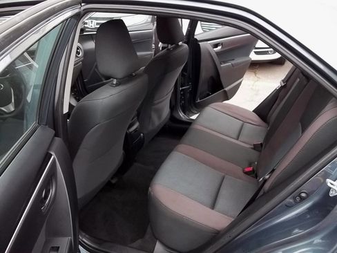 Used 2017 Toyota Corolla LE image 6