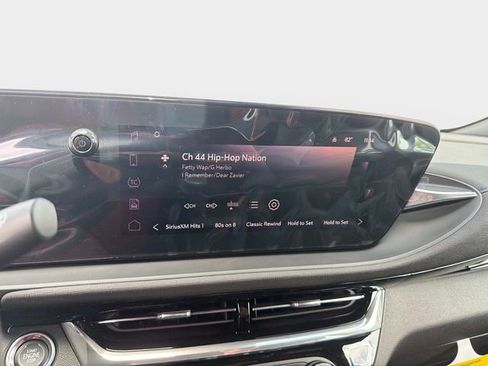 New 2026 Buick Envista Sport Touring w/ Convenience I Package FWD image 23