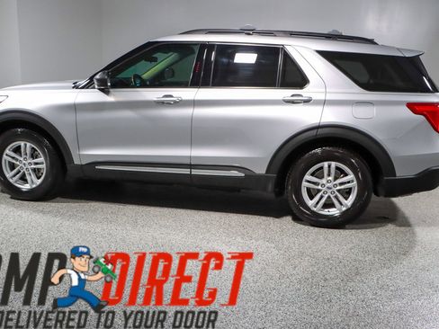 Used 2021 Ford Explorer XLT w/ Equipment Group 202A image 10