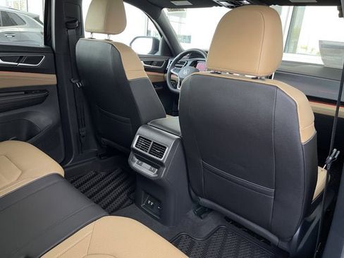 New 2026 Volkswagen Atlas Cross Sport SEL R-Line image 29