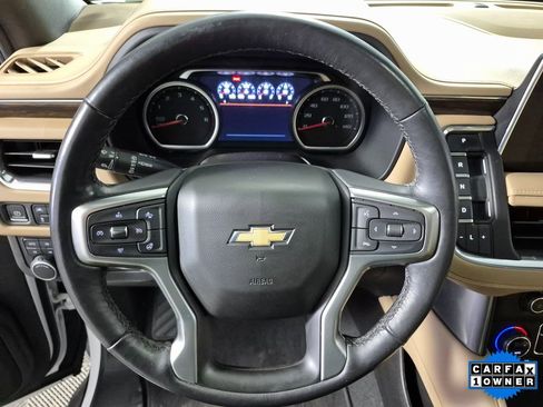 Used 2021 Chevrolet Tahoe Premier w/ Premium Package image 11