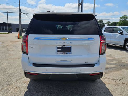 Used 2023 Chevrolet Tahoe LT w/ Luxury Package RWD image 5