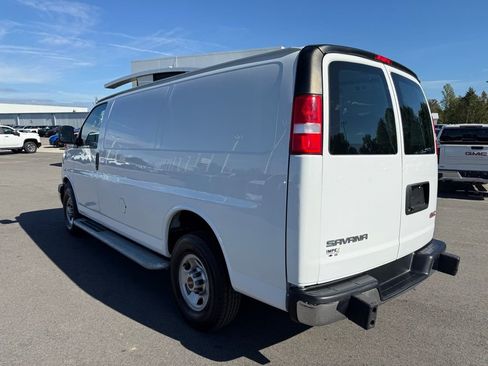 Used 2023 GMC Savana 2500 w/ Driver Convenience Package image 3