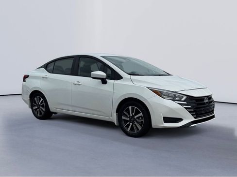 New 2025 Nissan Versa SV image 7