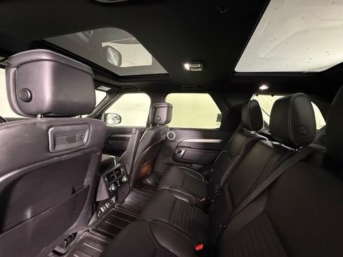 Used 2024 Land Rover Discovery Dynamic SE AWD/4WD image 24