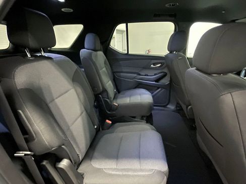 Used 2023 Chevrolet Traverse LT image 24